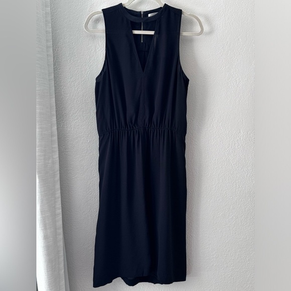 A.L.C 100% Silk Kenyatta Dress Sleeveless Cutout V-Neck Cinched Waist Size 8 - Picture 3 of 12